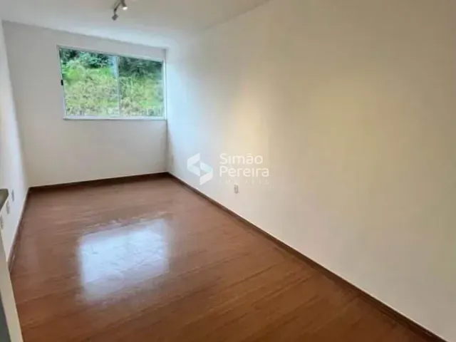 Apartamento 2 quartos e 1 banheiro, à venda, no bairro Teixeiras em Juiz de Fora