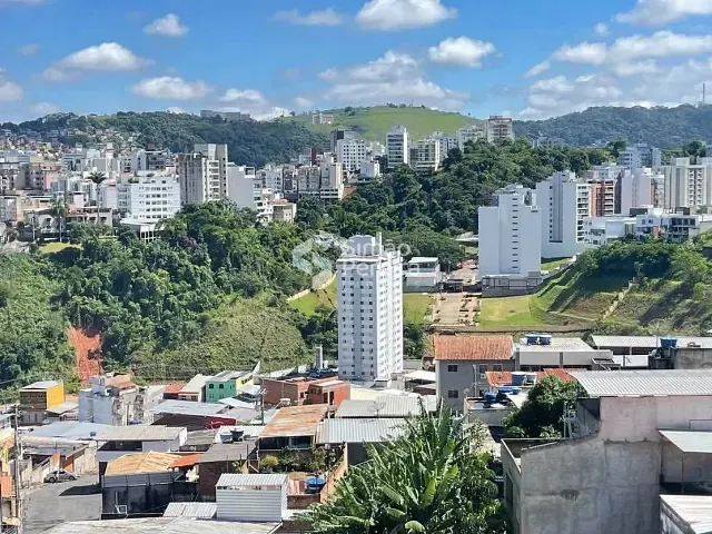 Apartamento 2 quartos e 1 banheiro, à venda, no bairro Teixeiras em Juiz de Fora