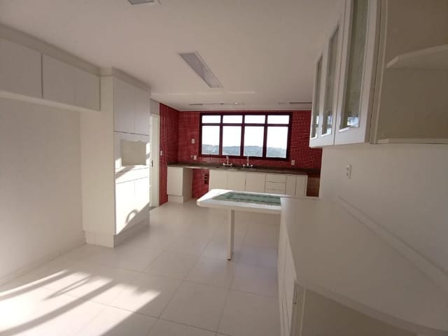 Apartamento com 428m² 4 quartos e 6 banheiros, à venda, no bairro Centro em São João da Boa Vista