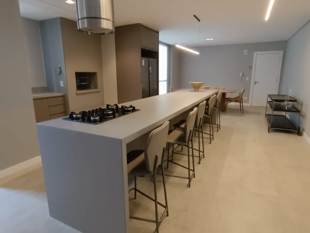 Apartamento com 162m² 3 quartos e 3 banheiros, à venda, no bairro Cabral em Curitiba