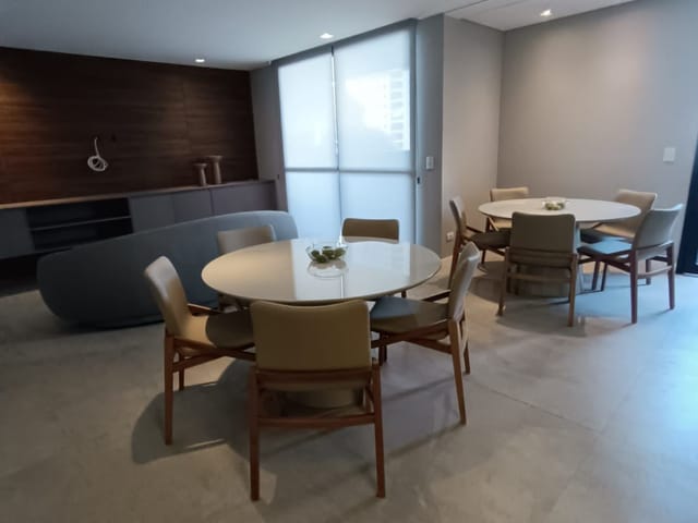 Apartamento com 162m² 3 quartos e 3 banheiros, à venda, no bairro Cabral em Curitiba