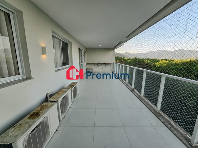 Apartamento 2 quartos e 2 banheiros, à venda, no bairro Recreio dos Bandeirantes em Rio de Janeiro