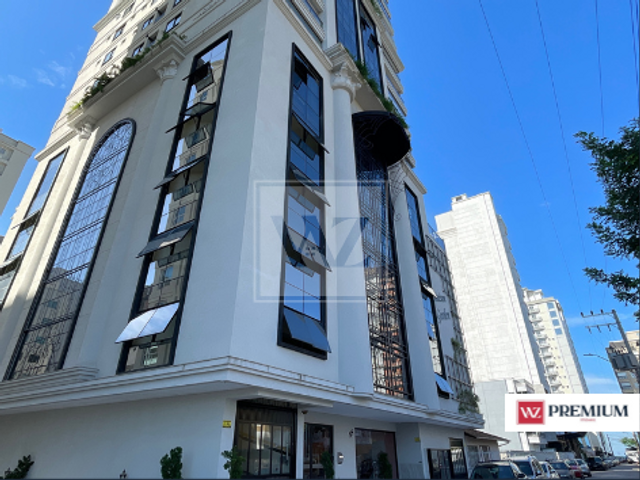 Apartamento com 237m² 4 quartos e 5 banheiros, à venda, no bairro Meia praia em Itapema
