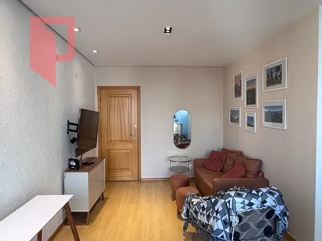 Apartamento 2 quartos e 1 banheiro, para alugar, no bairro Lourdes em Belo Horizonte