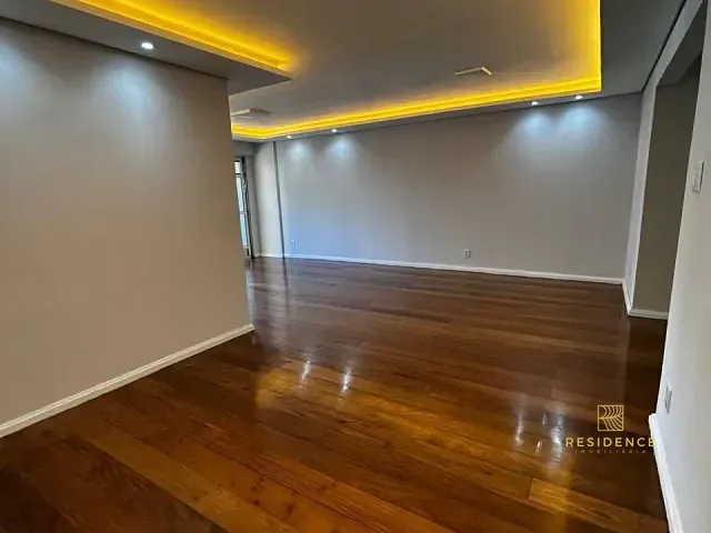 Apartamento 4 quartos e 3 banheiros, à venda, no bairro São Geraldo em Volta Redonda
