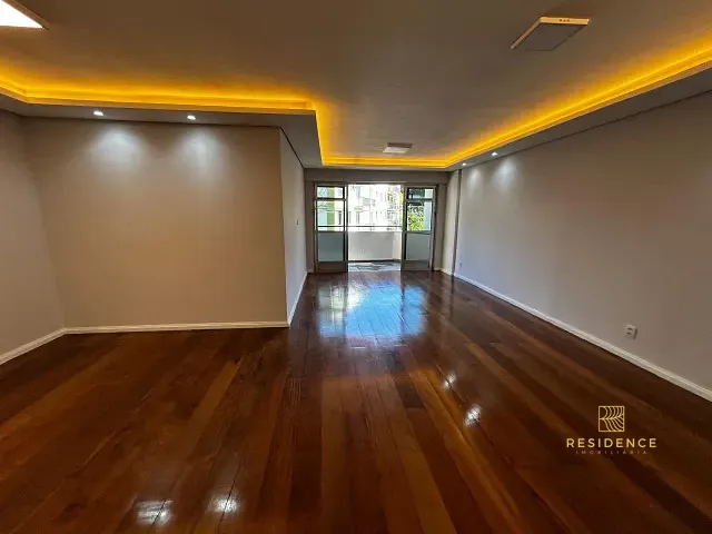 Apartamento 4 quartos e 3 banheiros, à venda, no bairro São Geraldo em Volta Redonda