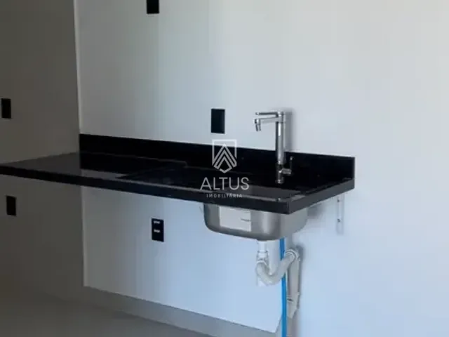 Apartamento 2 quartos e 2 banheiros, à venda, no bairro Ondina em Salvador