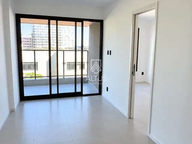 Apartamento 2 quartos e 2 banheiros, à venda, no bairro Ondina em Salvador