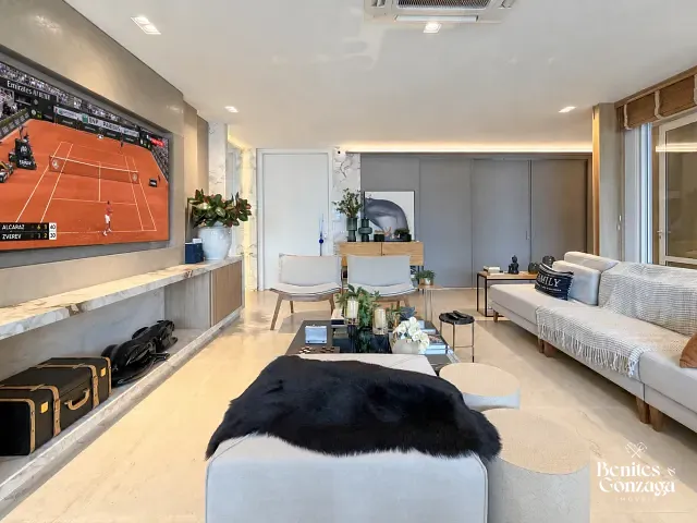 Apartamento 4 quartos e 5 banheiros, à venda, no bairro Zona Armazém em Maringá