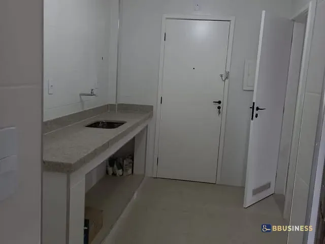 Apartamento com 96m² 3 quartos e 3 banheiros, à venda, no bairro Centro em Campos dos Goytacazes