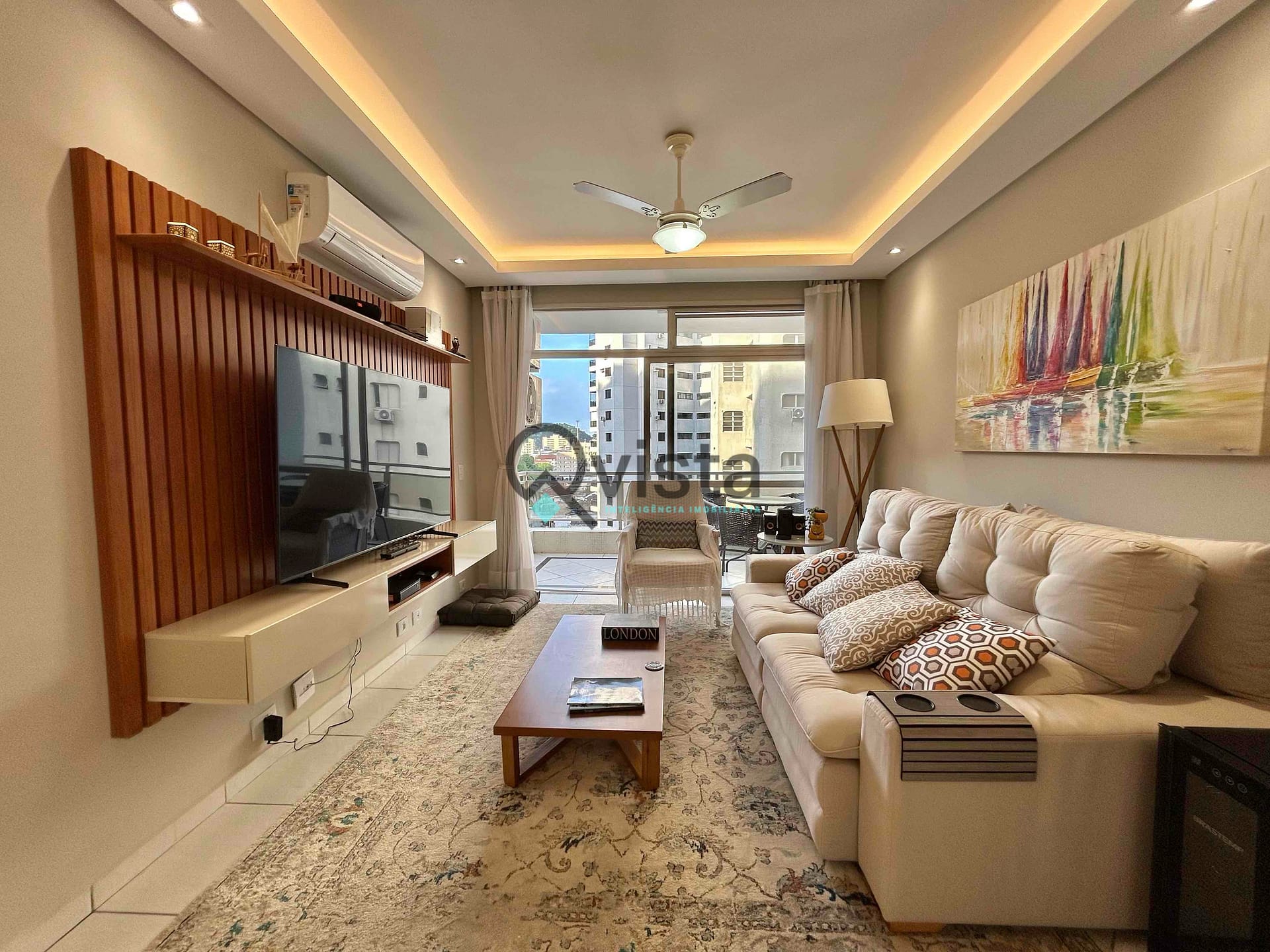 Apartamento à venda com 2 quartos, 100m² - Foto 1