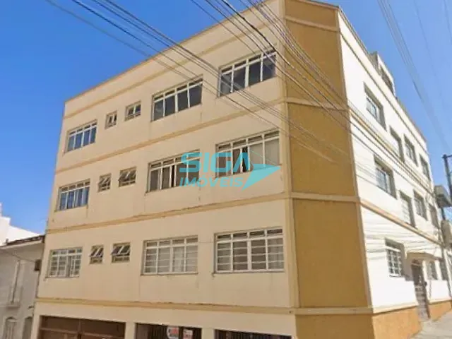 Apartamento 3 quartos e 2 banheiros, para alugar, no bairro Centro em Pouso Alegre