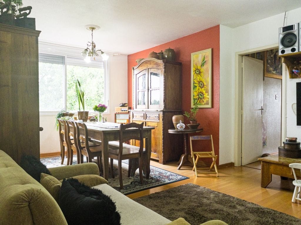 Apartamento com 3 dormitórios sendo 1 suíte à venda por R$ 385.000 no Centro - Pelotas/RS.  com 2 banheiros, 1 sala e 1 vaga de garagem! agende sua visita!