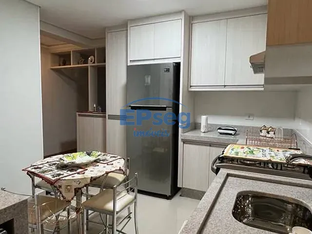 Apartamento 3 quartos e 2 banheiros, à venda, no bairro Antares em Londrina