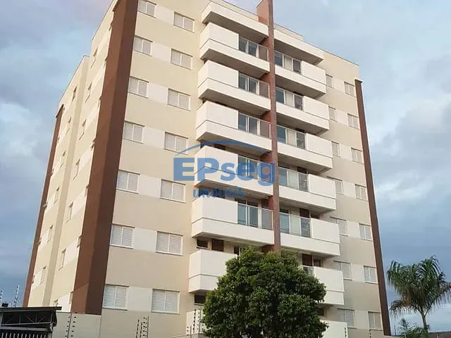 Apartamento 3 quartos e 2 banheiros, à venda, no bairro Antares em Londrina