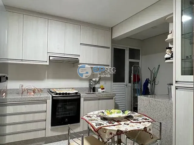 Apartamento 3 quartos e 2 banheiros, à venda, no bairro Antares em Londrina