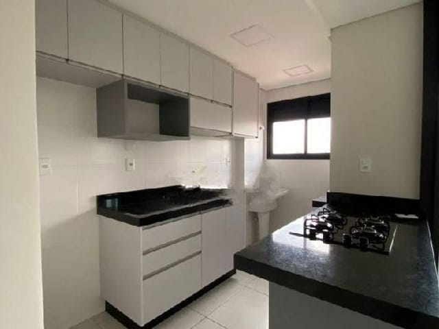 Apartamento com 105m² 2 quartos e 2 banheiros, à venda, no bairro Centro em Cambé