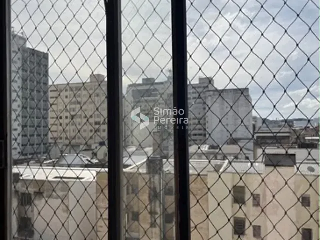 Apartamento 1 quarto e 1 banheiro, à venda, no bairro Centro em Juiz de Fora