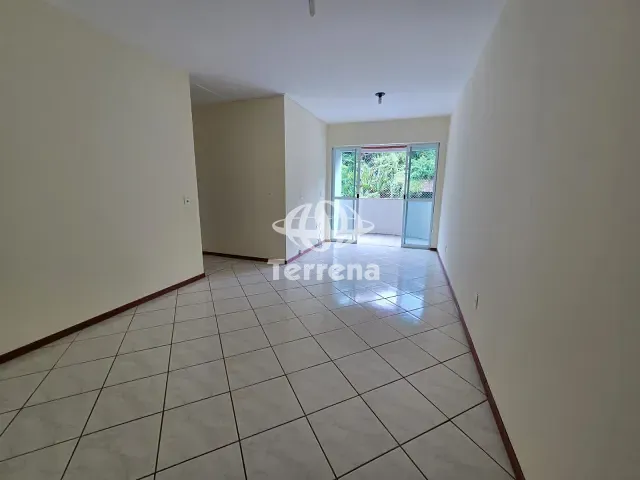 Apartamento com 120m² 3 quartos e 2 banheiros, para alugar, no bairro Valparaíso em Blumenau
