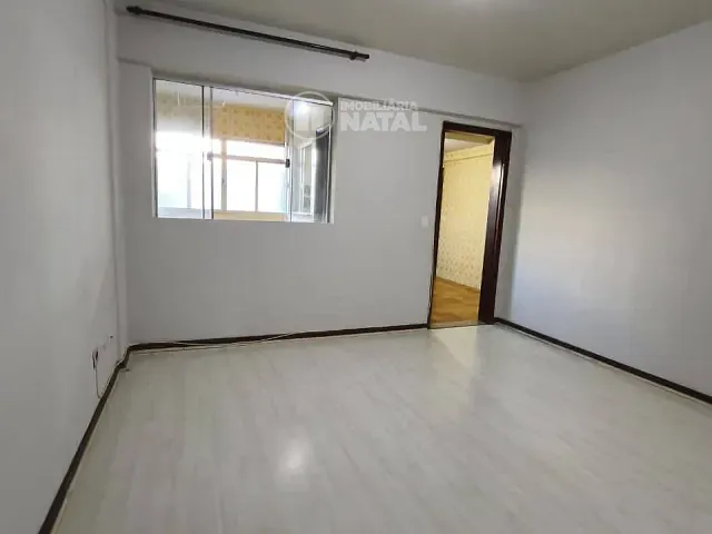 Apartamento com 80m² 3 quartos e 1 banheiro, para alugar, no bairro Centro em Londrina
