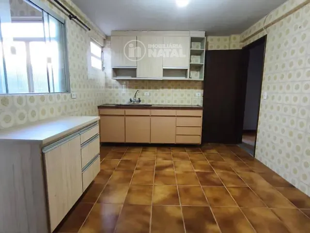 Apartamento com 80m² 3 quartos e 1 banheiro, para alugar, no bairro Centro em Londrina