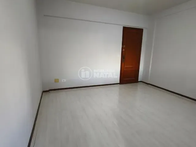 Apartamento com 80m² 3 quartos e 1 banheiro, para alugar, no bairro Centro em Londrina