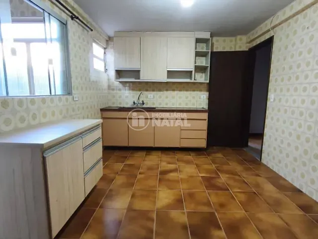 Apartamento com 80m² 3 quartos e 1 banheiro, para alugar, no bairro Centro em Londrina