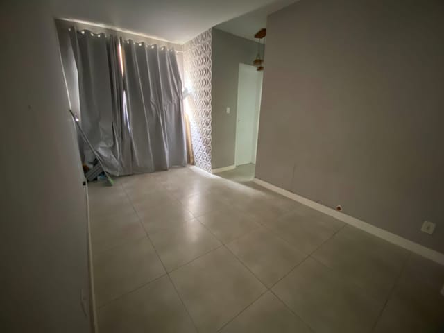 Apartamento 2 quartos e 1 banheiro, à venda, no bairro Paciência em Rio de Janeiro