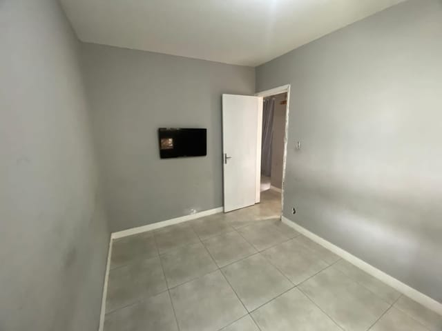 Apartamento 2 quartos e 1 banheiro, à venda, no bairro Paciência em Rio de Janeiro