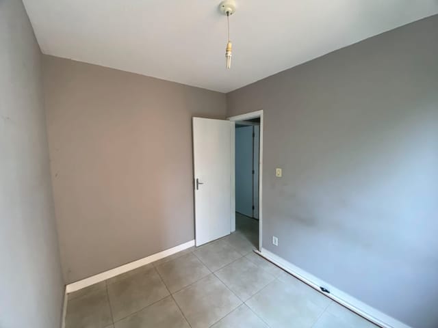 Apartamento 2 quartos e 1 banheiro, à venda, no bairro Paciência em Rio de Janeiro