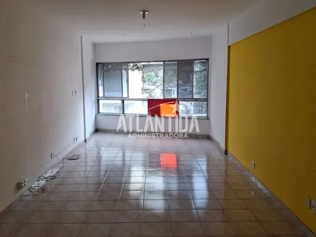 Apartamento 1 quarto e 1 banheiro, para alugar, no bairro Catete em Rio de Janeiro