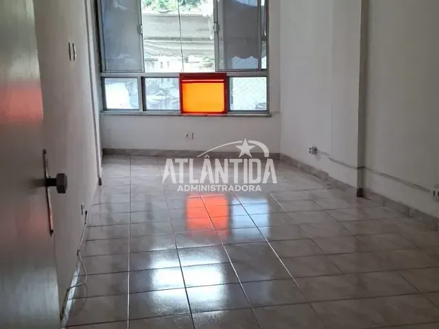 Apartamento 1 quarto e 1 banheiro, para alugar, no bairro Catete em Rio de Janeiro