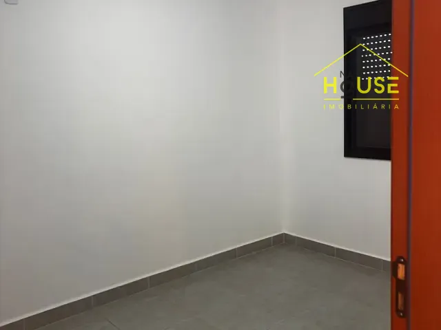 Apartamento 2 quartos e 1 banheiro, para alugar, no bairro Parque Industrial I em Votuporanga