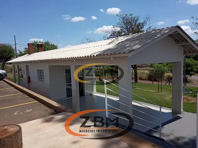 Apartamento 2 quartos e 1 banheiro, à venda, no bairro Jardim Strass em Londrina