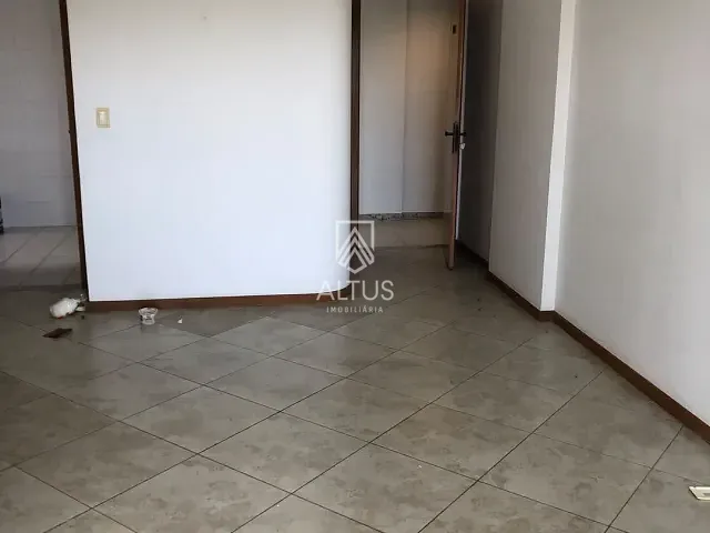 Apartamento 3 quartos e 2 banheiros, para alugar, no bairro Pituba em Salvador