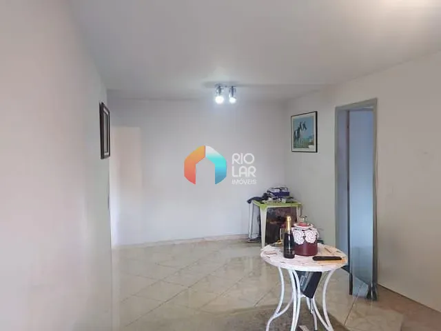 Apartamento com 62m² 1 quarto e 1 banheiro, à venda, no bairro Catete em Rio de Janeiro