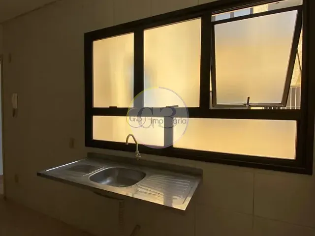 Apartamento 2 quartos e 1 banheiro, para alugar, no bairro Centro em Rio Grande