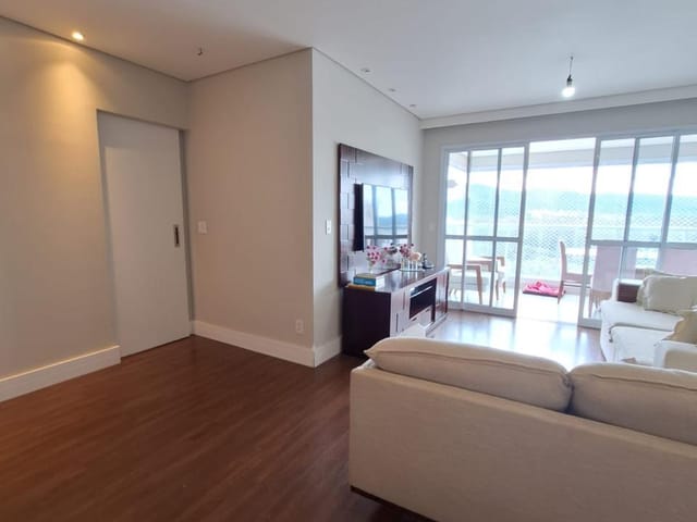 Apartamento 4 quartos e 4 banheiros, à venda ou para alugar, no bairro Jardim Marica em Mogi das Cruzes