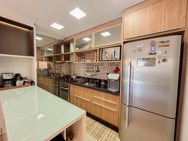 Apartamento com 10m² 2 quartos e 3 banheiros, à venda, no bairro Gleba Palhano em Londrina