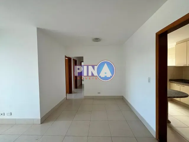 Apartamento 3 quartos e 1 banheiro, para alugar, no bairro Setor Bueno em Goiânia