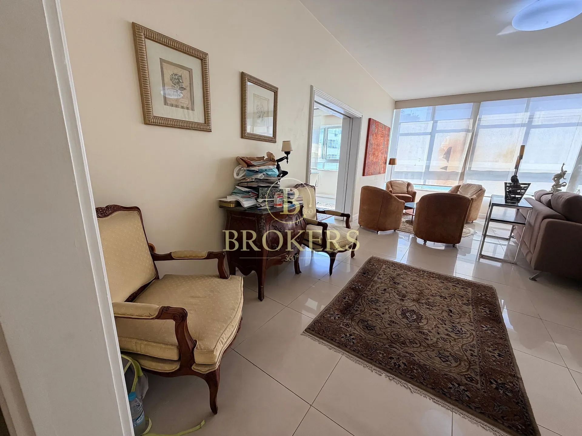 Apartamento 2 quartos e 1 vaga  à venda com charme, privacidade e localização estratégica entre copacabana e ipanema