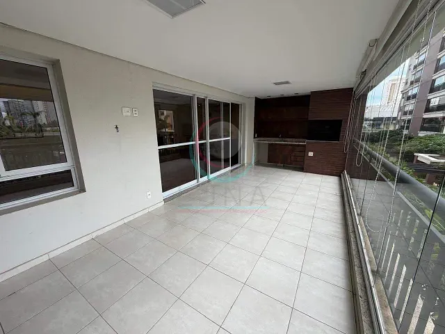 Apartamento 3 quartos e 5 banheiros, para alugar, no bairro Água Branca em São Paulo