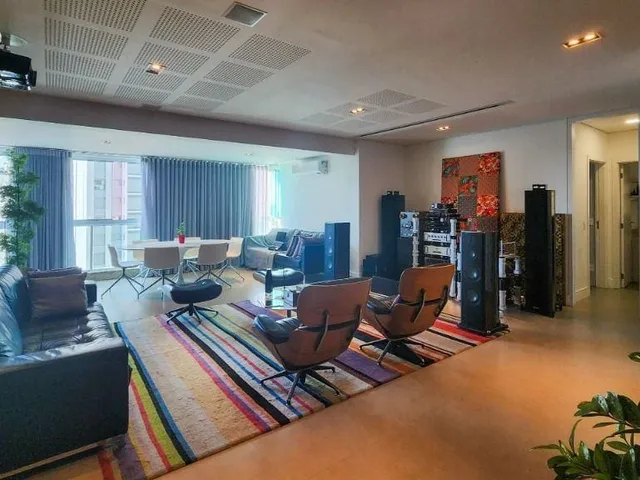 Apartamento com 10m² 3 quartos e 4 banheiros, à venda, no bairro Gleba Palhano em Londrina