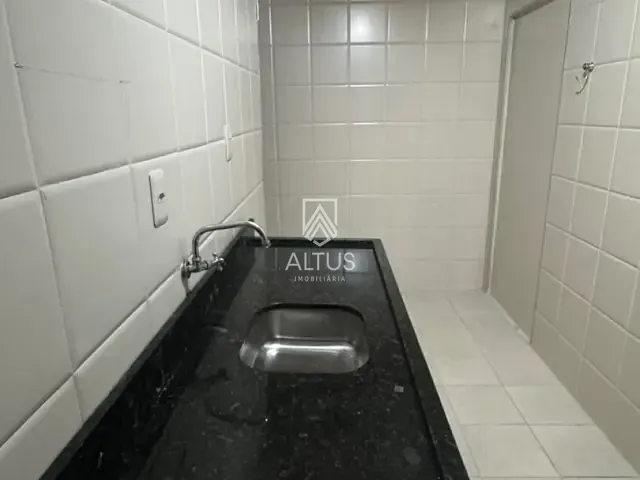 Apartamento 3 quartos e 2 banheiros, à venda, no bairro Itaigara em Salvador