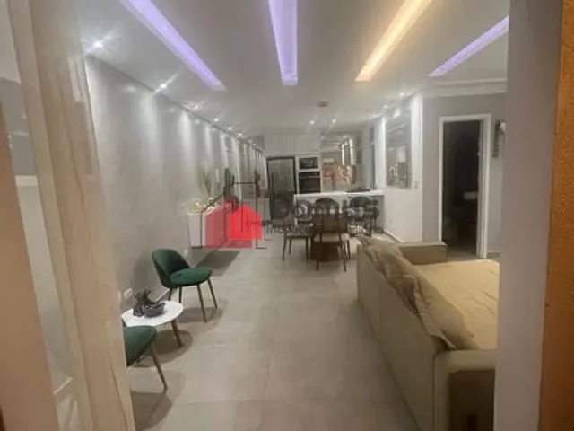 Apartamento à venda, no bairro Vila Jaboticabeira em Taubaté