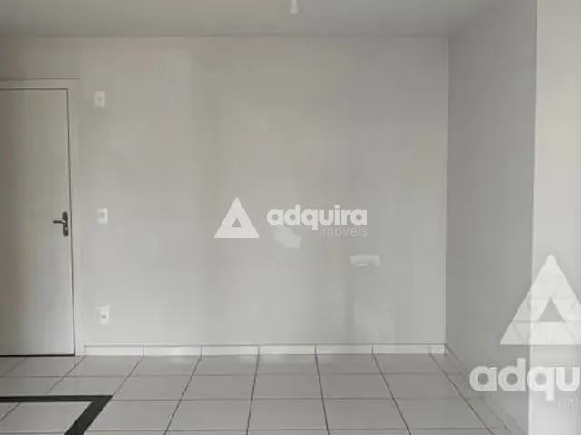 Apartamento com 67m² 3 quartos e 1 banheiro, à venda ou para alugar, no bairro Uvaranas em Ponta Grossa