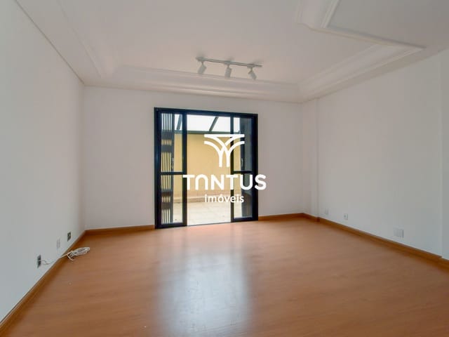 Apartamento 2 quartos e 2 banheiros, à venda, no bairro Água Verde em Curitiba