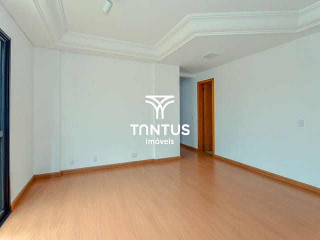 Apartamento 2 quartos e 2 banheiros, à venda, no bairro Água Verde em Curitiba