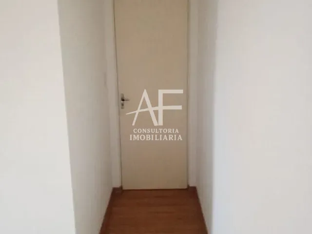 Apartamento com 54m² 2 quartos e 1 banheiro, à venda ou para alugar, no bairro Parque Santo Antônio em Taubaté