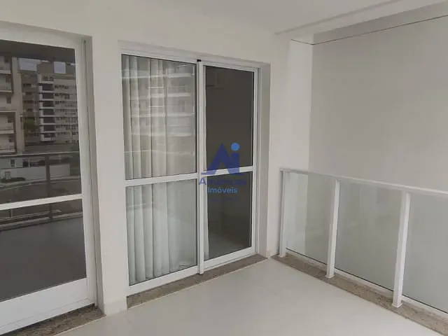 Apartamento com 66m² 2 quartos e 2 banheiros, à venda, no bairro Recreio dos Bandeirantes em Rio de Janeiro